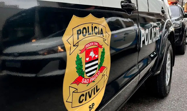 Mulher é presa por maus-tratos e ameaças contra filha de 7 anos
