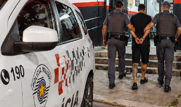 PM captura procurados e prende suspeitos por tráfico em cidades da região