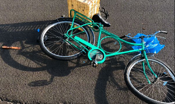 Idoso fica ferido após acidente entre moto e bicicleta