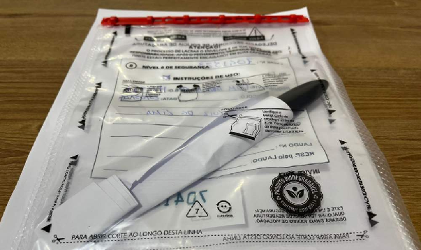 Jovem é presa após atacar companheira com facadas durante briga em Araçatuba