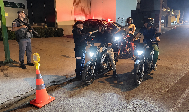 Blitz da Operação Direção Segura Integrada realizou 295 testes do bafômetro em Penápolis