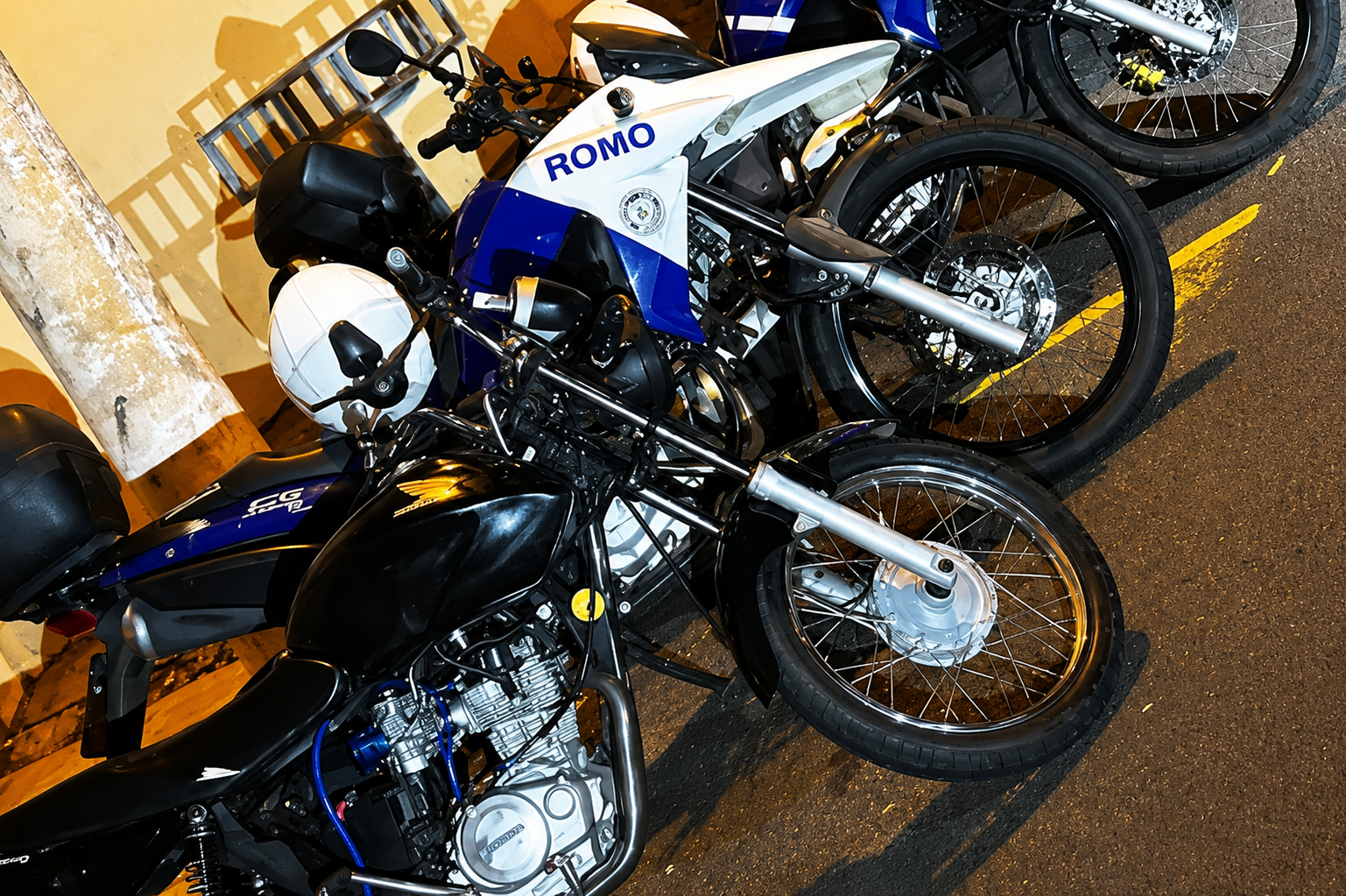 Motociclista causa transtornos, tenta fugir da ROMO, mas acaba na delegacia