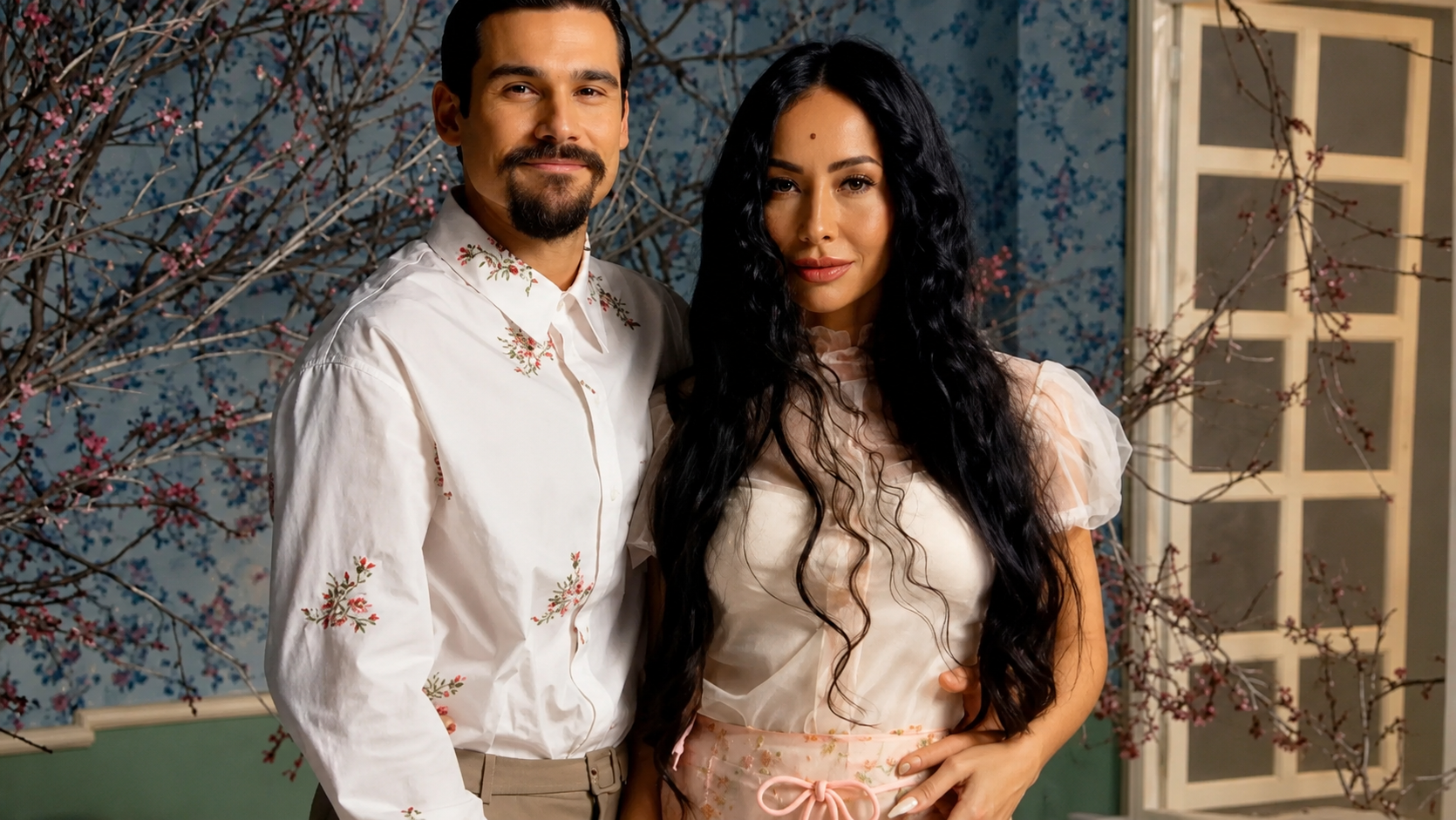 Sabrina Sato anuncia primeira gravidez com o ator Nicola Prattes
