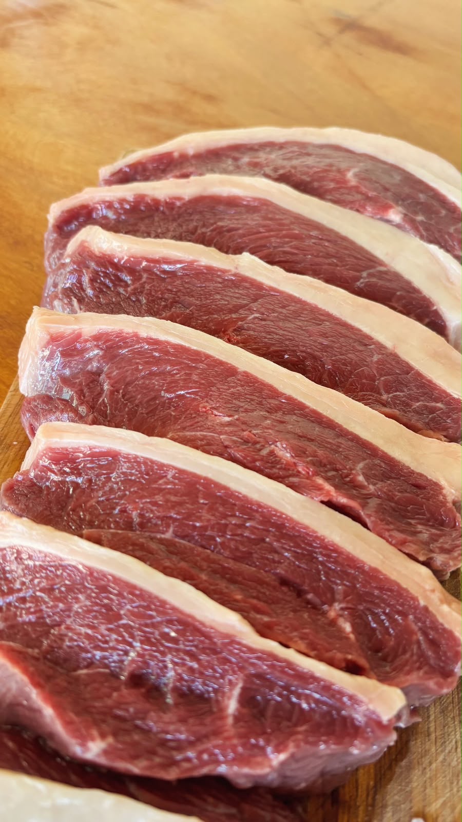 O fim da carne dura: Conheça o açougue que virou o 'ponto de encontro'