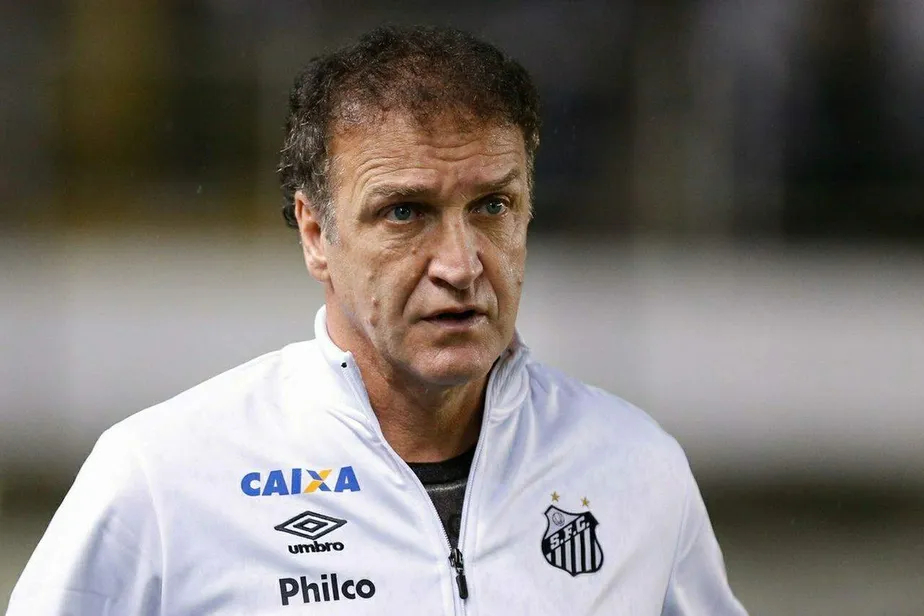 Desfalque de Gabigol cria "dor de cabeça" para Cuca armar o ataque do Santos