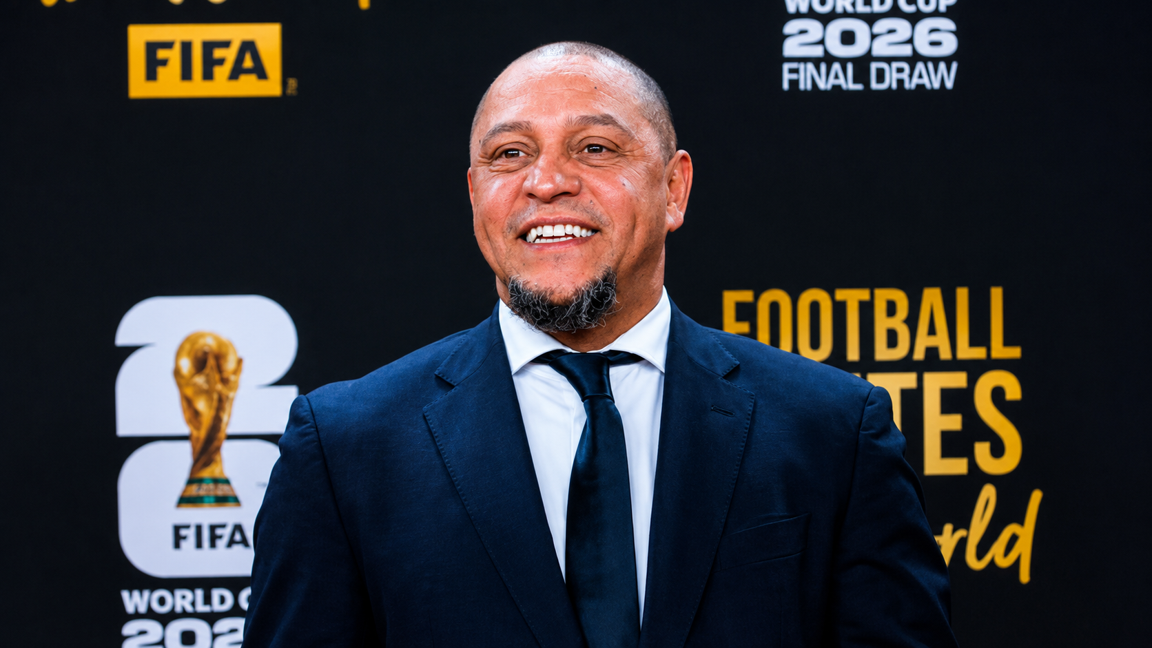 Roberto Carlos anuncia compra da SAF da Inter de Limeira ao lado de Ronaldo