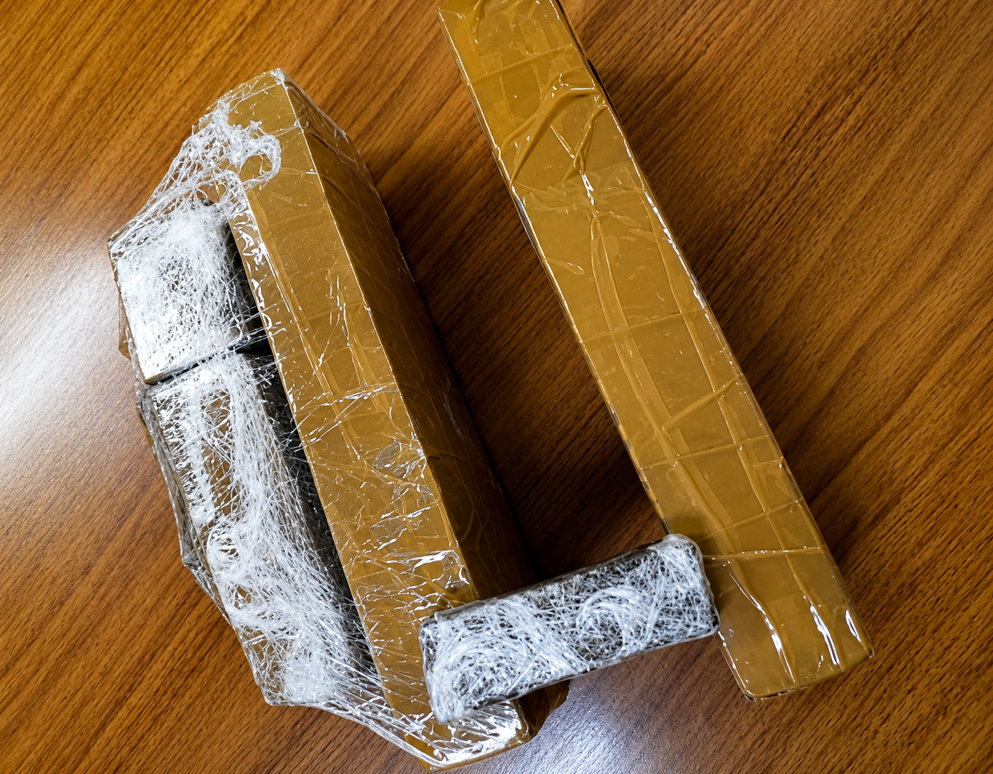 ROCAM intercepta motoqueiro com mais de 2 kg de maconha em Araçatuba