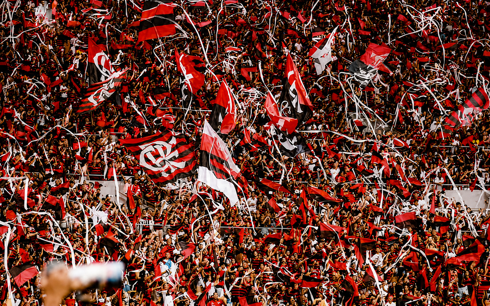 Flamengo dispara na frente do Corinthians e se isola como a maior torcida do Brasil, aponta Datafolha