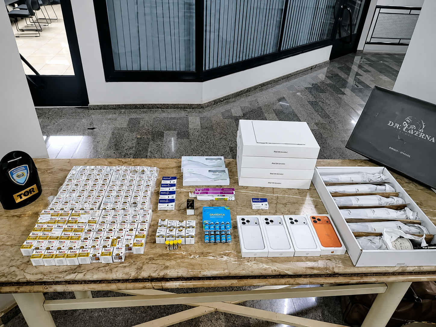 Homem roda com remédio, eletrônico e vinho em Birigui