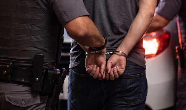 PM faz varredura em Araçatuba e captura três procurados pela Justiça no mesmo dia