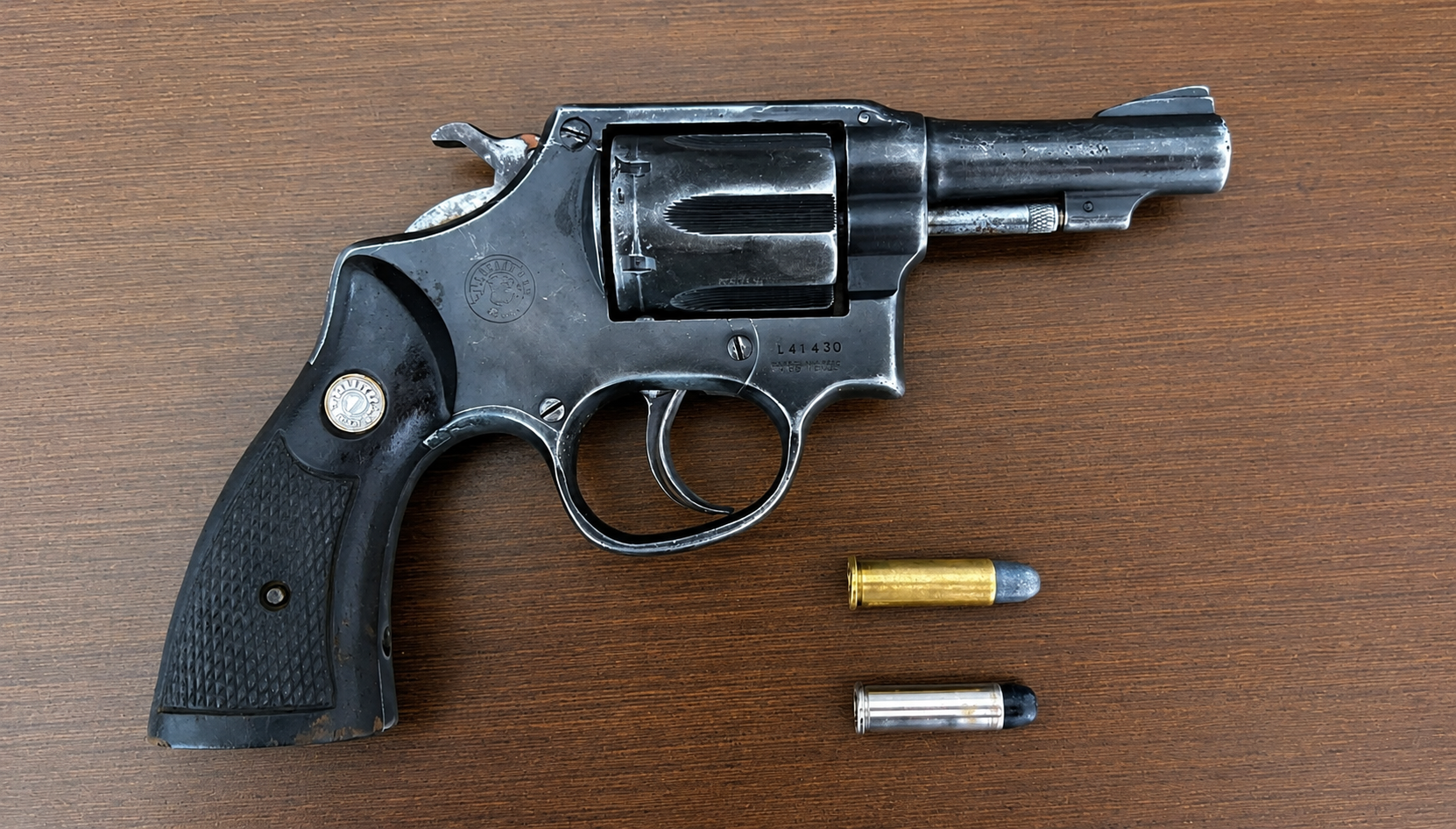 Polícia Militar prende homem por posse irregular de arma de fogo