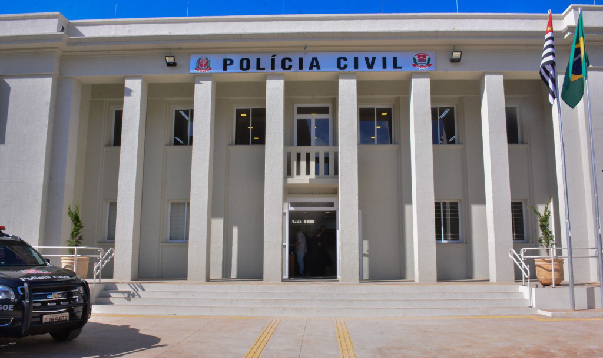 Briga por herança em pleno velório termina em pancadaria e caso de polícia