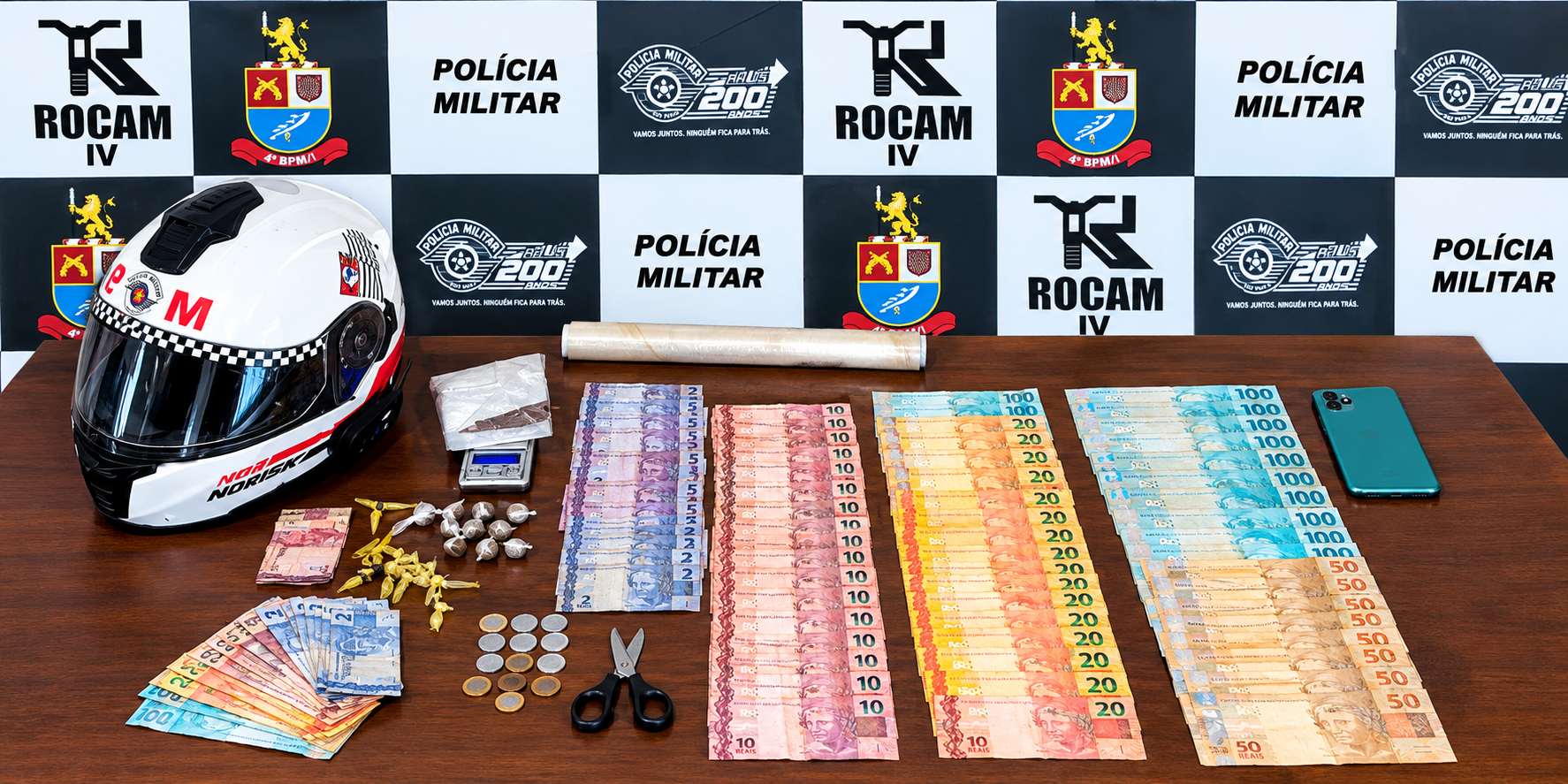 Vovó do tráfico e jovem são empossados em flagrante por tráfico de drogas na Vila Bandeirante