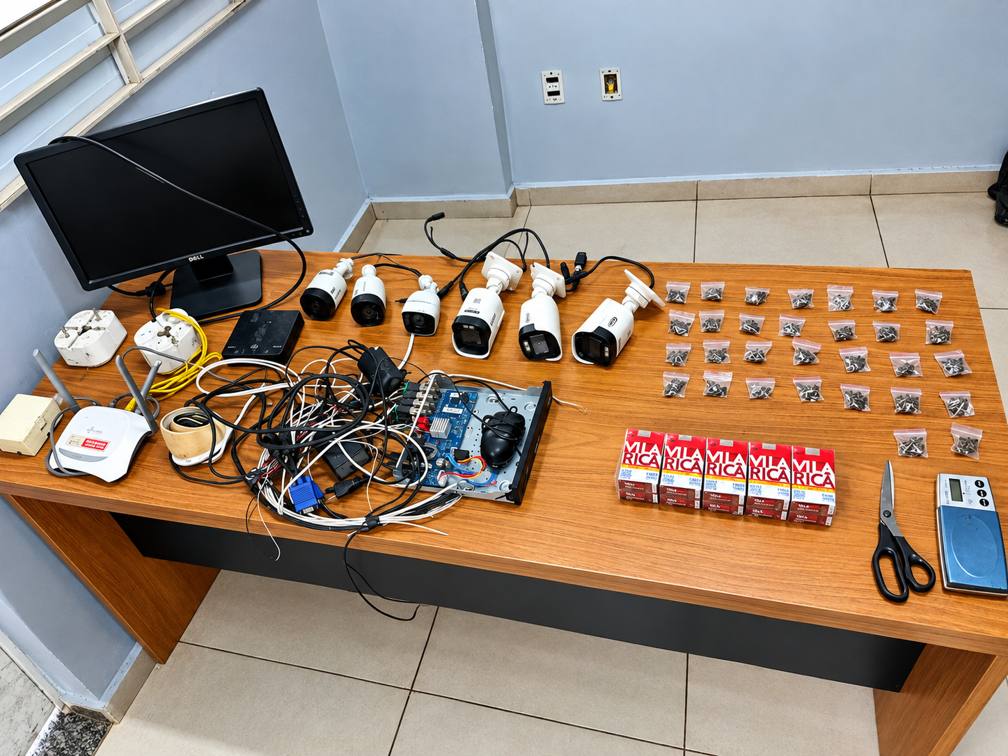 PM descobre 'casa do tráfico' com câmeras de monitoramento e prende homem no bairro São José, em Araçatuba