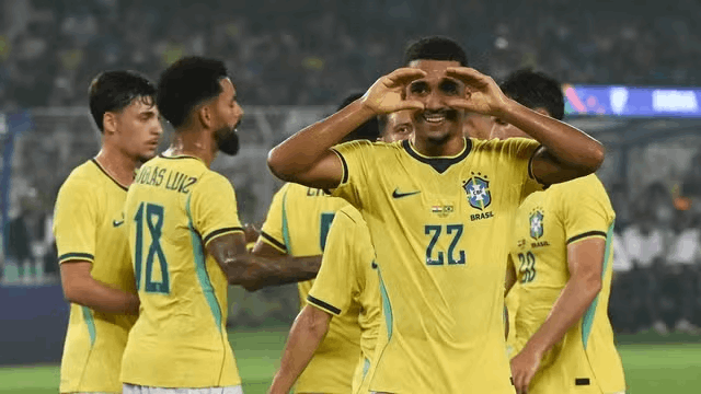 Em ritmo de treino, Brasil goleia Índia com dois de Samuel Lino e fecha Data Fifa com vitória