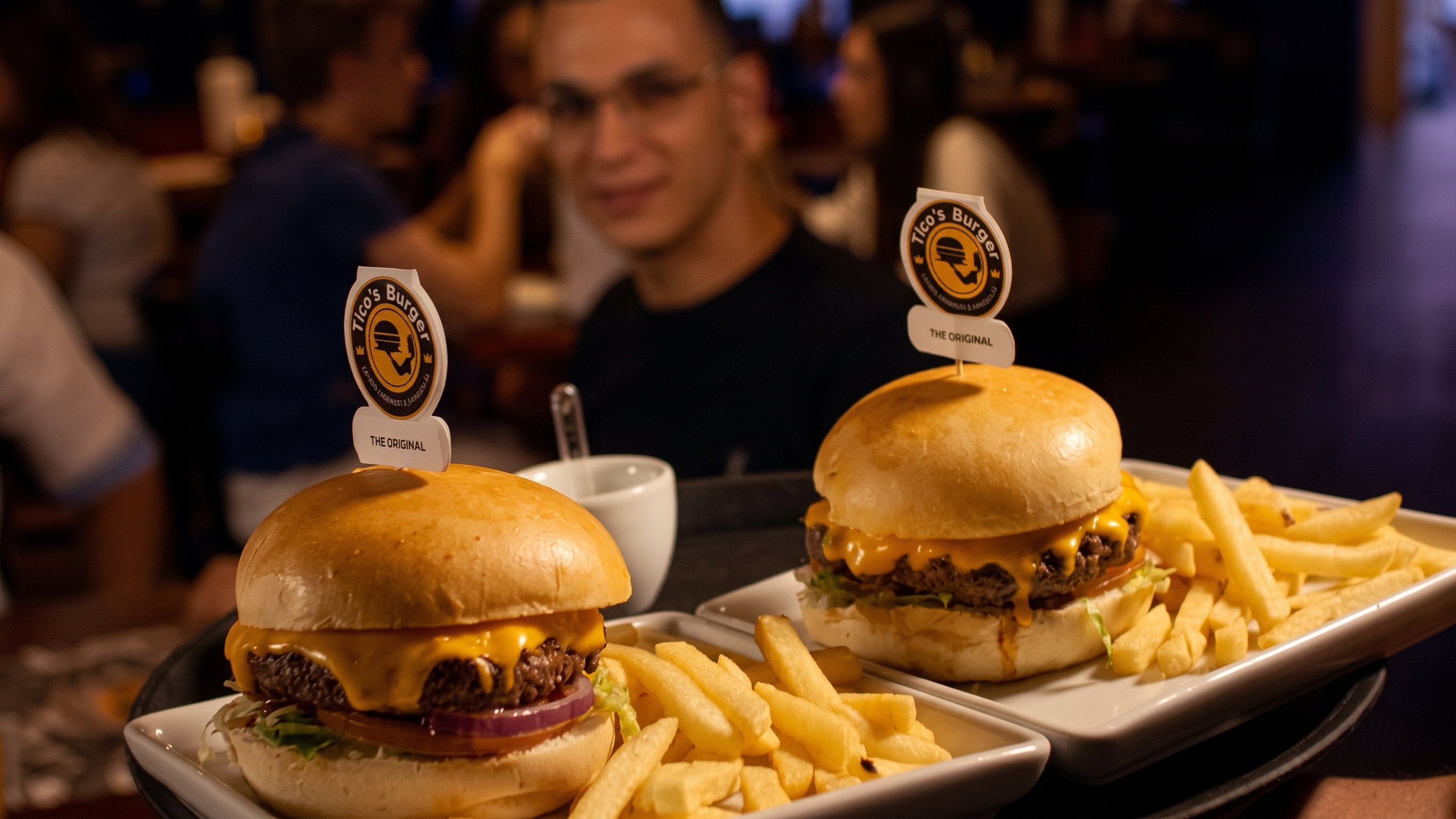 Hambúrguer artesanal ganha espaço e transforma o lanche em experiência em Birigui