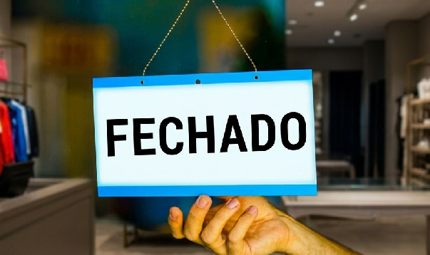 Veja o que "Abre e Fecha" no feriado da Padroeira em Birigui e o alerta para o lixo na calçada