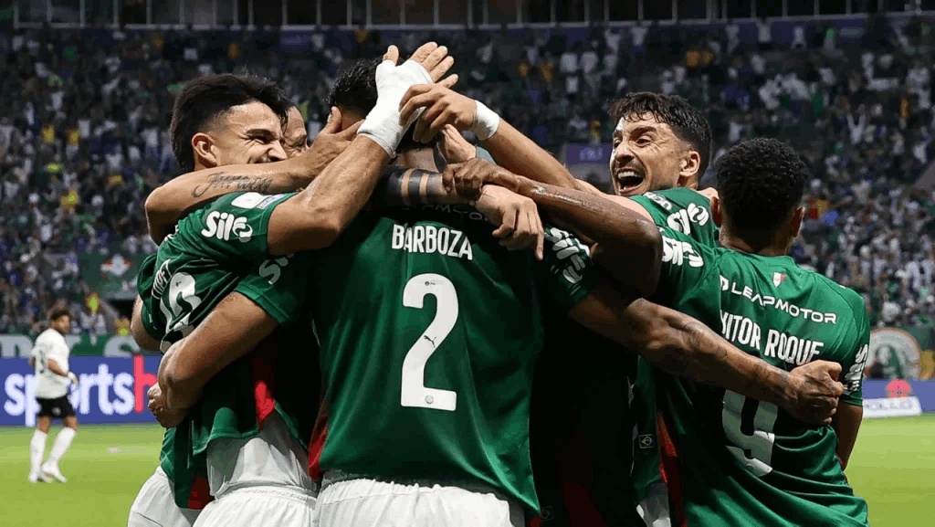Giay e Gustavo Gómez levam o terceiro amarelo no clássico e desfalcam o Palmeiras contra o Athletico-PR