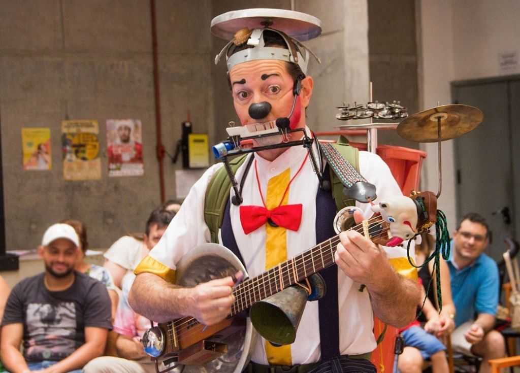 Palhaço Jerônimo transforma praça em picadeiro gratuito nesta terça-feira, em Araçatuba