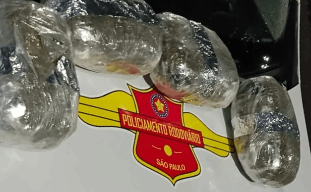 Boliviana cai na Rondon com supermaconha de R$ 41 mil escondida no bagageiro de ônibus