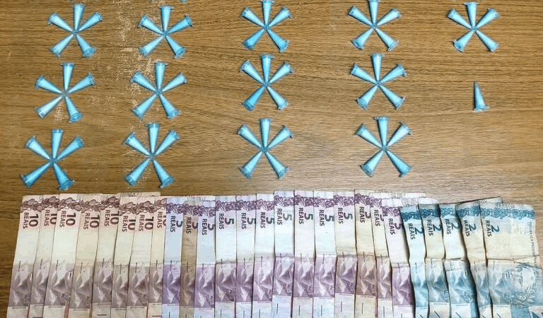 PM age rápido e coloca atrás das grades homem com 136 pinos de cocaína em Araçatuba
