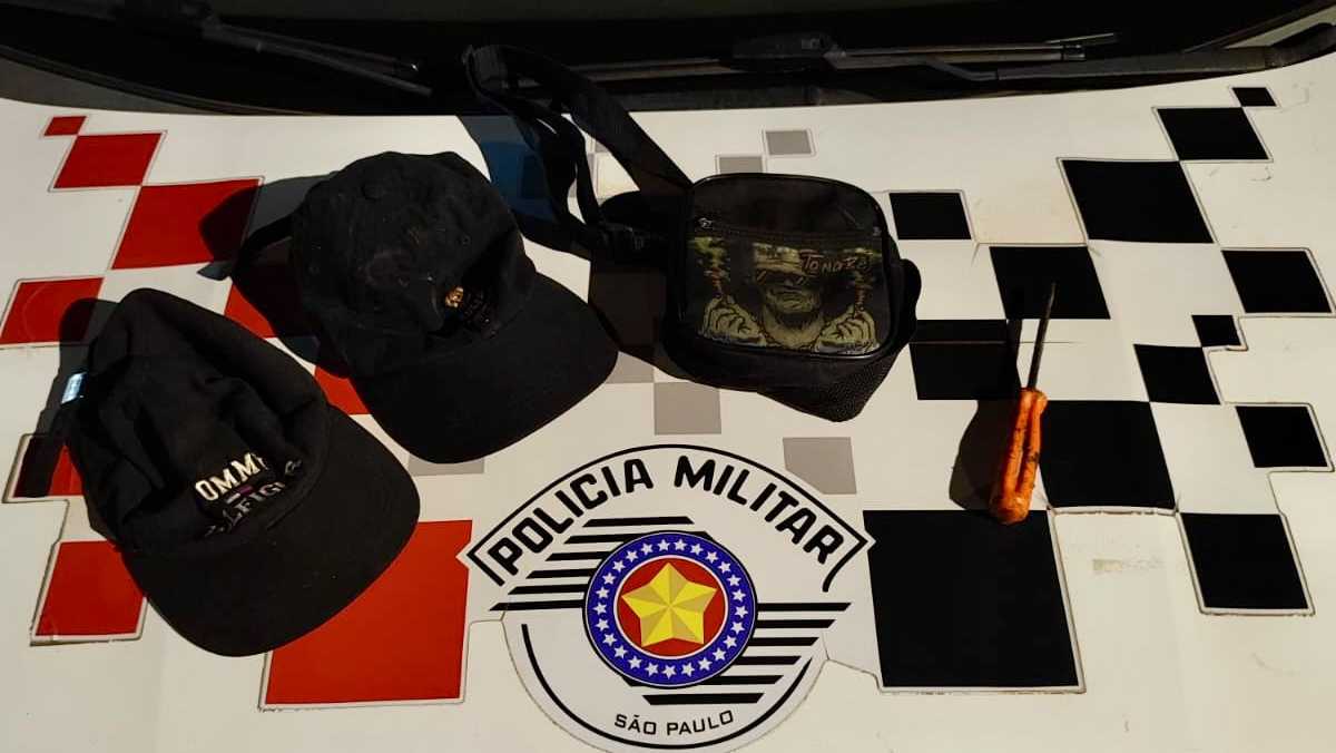 Polícia Militar prende dois homens por tentativa de furto em farmácia